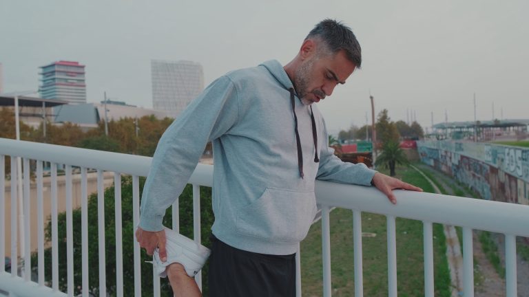 Muscles Feeling Tight? Use These Easy Stretches